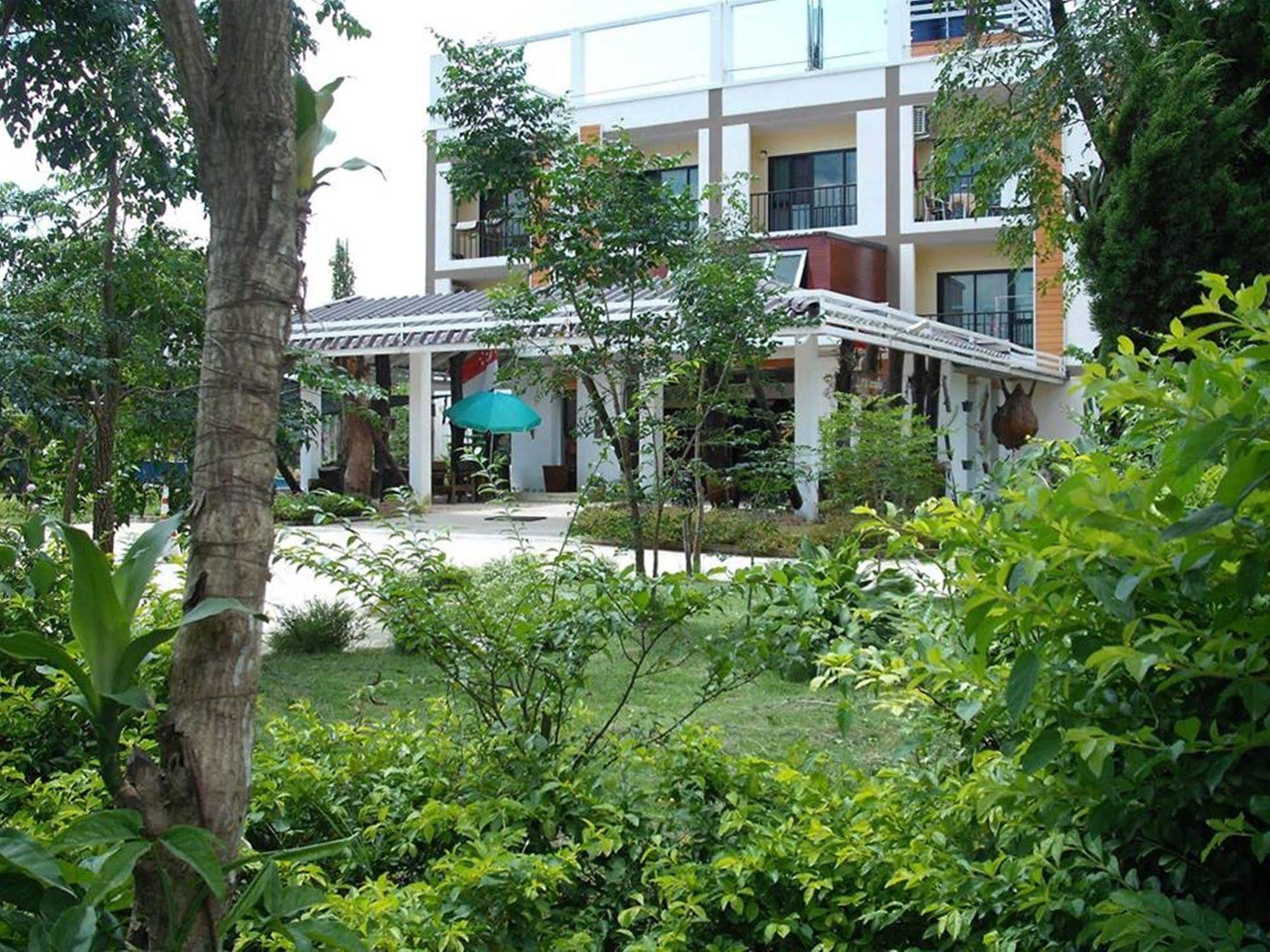 Hotel Mech Mansion à Chiang Rai Extérieur photo